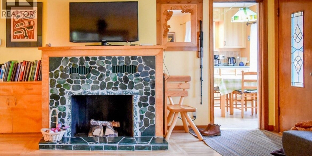 4822 HALLIWELL AVENUE Terrace Photo 11 4822 HALLIWELL AVENUE Terrace Photo 11